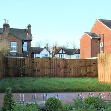 Apartamento Marvellous New Build 2 Bed Flat - 1 Ophelia Court Epsom Exterior foto