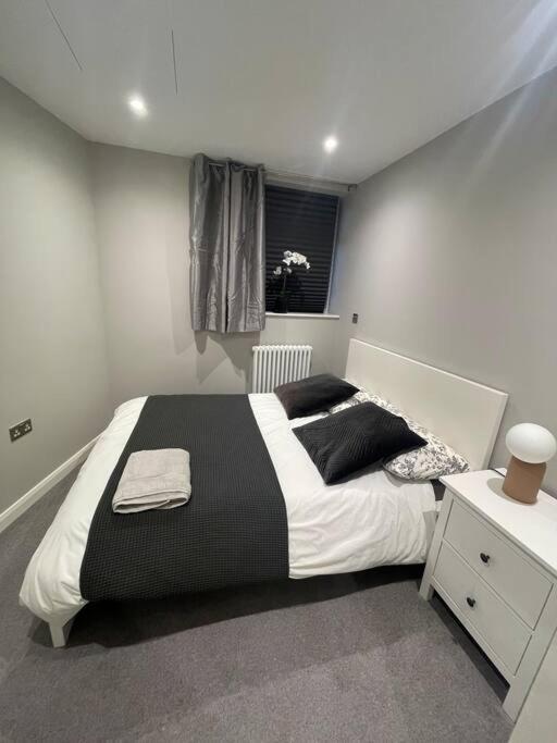 Apartamento Marvellous New Build 2 Bed Flat - 1 Ophelia Court Epsom Exterior foto