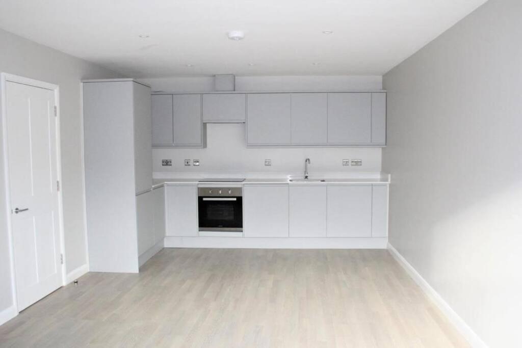 Apartamento Marvellous New Build 2 Bed Flat - 1 Ophelia Court Epsom Exterior foto